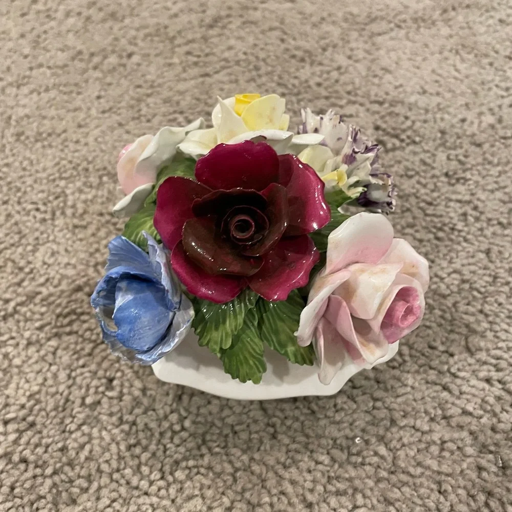 Hand Made Hand Painted‎ Radnor Bone China Floral Porcelain Bouquet - Multicolor